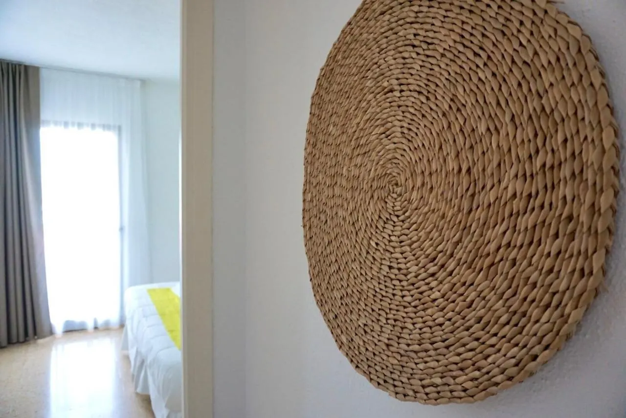 Los Escondidos Ibiza Suites Playa d'en Bossa 3*,