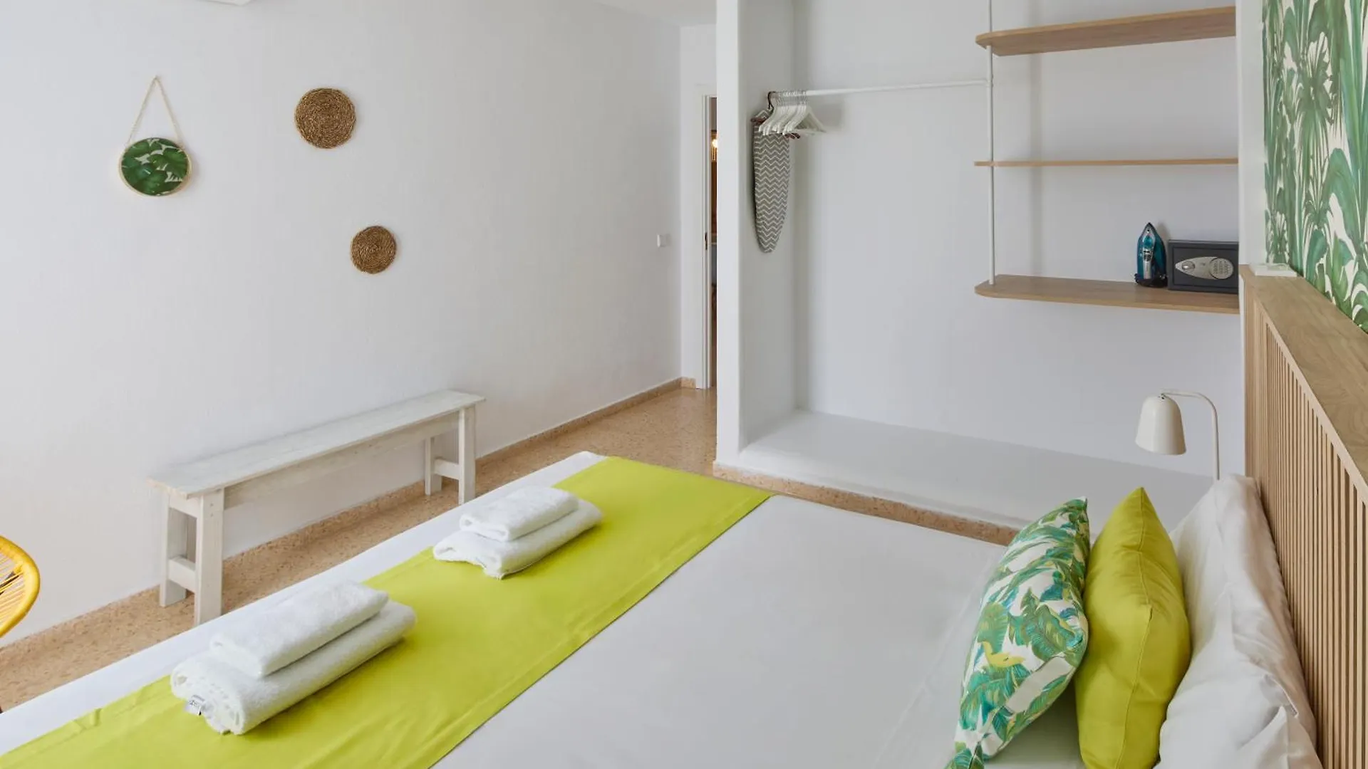 *** Apartahotel Los Escondidos Ibiza Playa d'en Bossa España