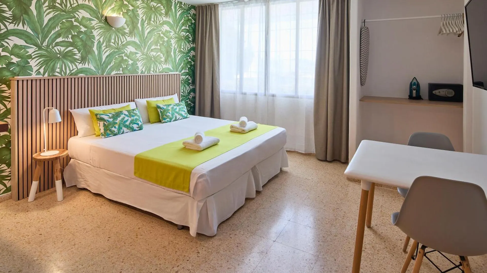 Apartahotel Los Escondidos Ibiza Playa d'en Bossa